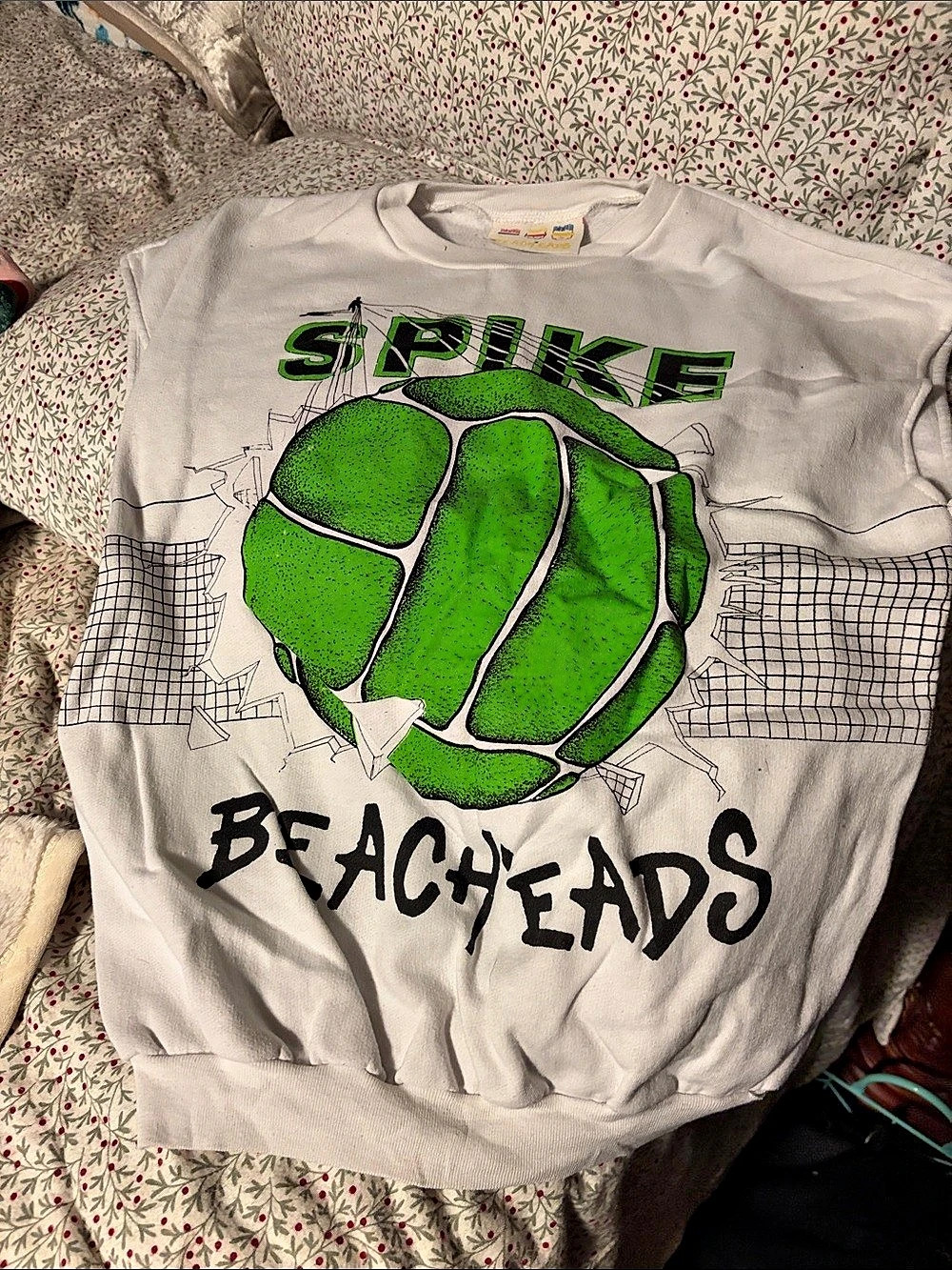 Beachheads Graphic Sweatshirt in White & Green